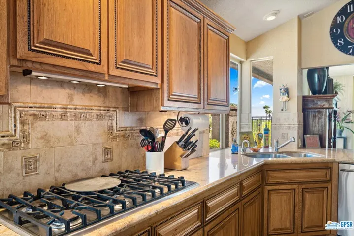 30 Cresta Verde Drive, Rancho Mirage, California 92270