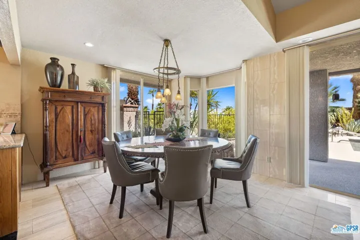 30 Cresta Verde Drive, Rancho Mirage, California 92270