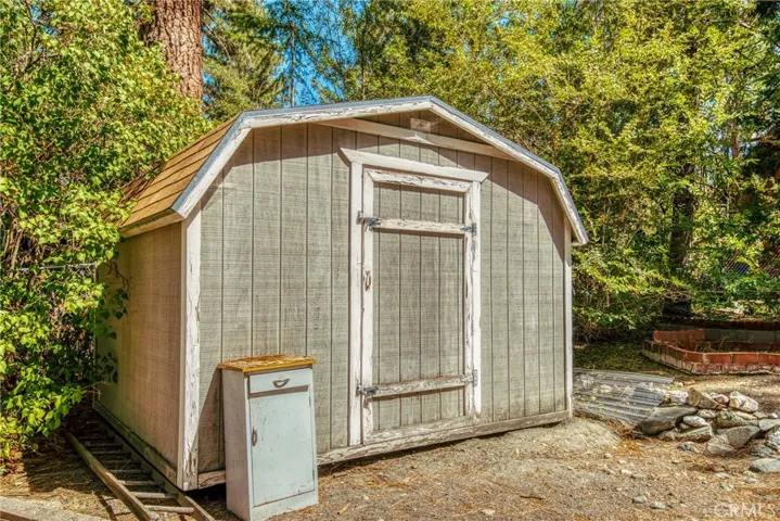 1663 Betty Street, Wrightwood, California 92397