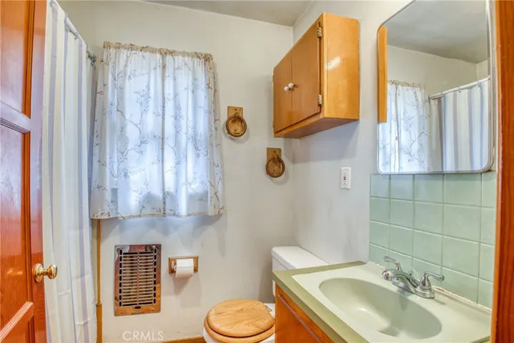1663 Betty Street, Wrightwood, California 92397