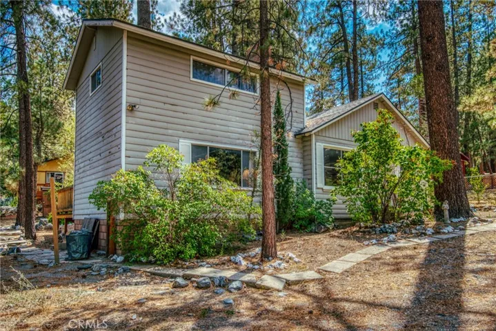 1663 Betty Street, Wrightwood, California 92397