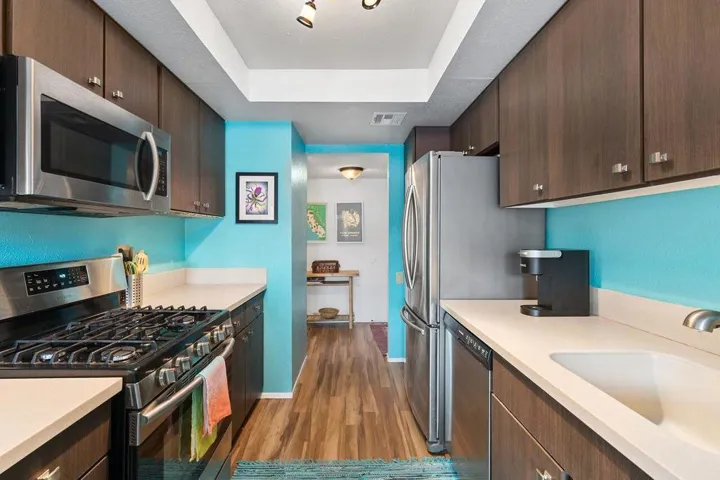 Kitchen to entry