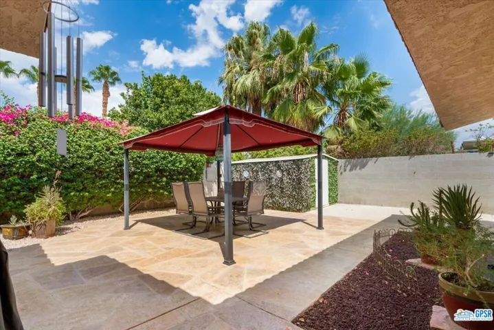 1111 N Avenida Caballeros, Palm Springs, California 92262