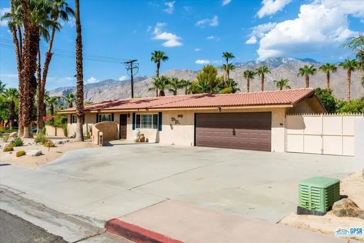 1111 N Avenida Caballeros, Palm Springs, California 92262