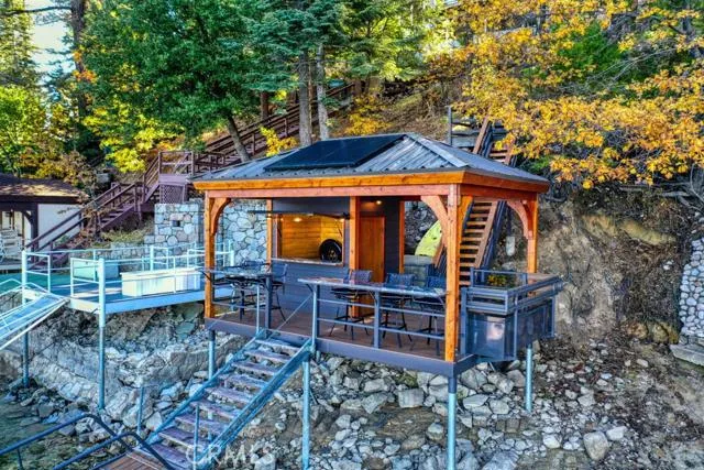 28923 Palisades Drive, Lake Arrowhead, California 92352