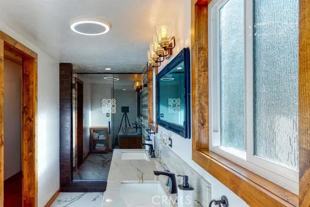 28923 Palisades Drive, Lake Arrowhead, California 92352