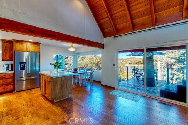 28923 Palisades Drive, Lake Arrowhead, California 92352