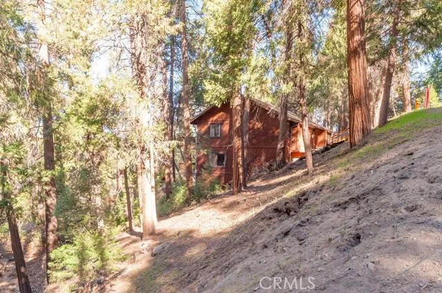 24166 Cresta Drive, Crestline, California 92325