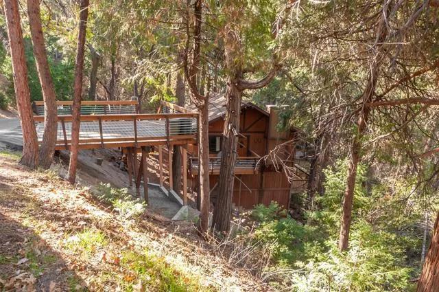 24166 Cresta Drive, Crestline, California 92325
