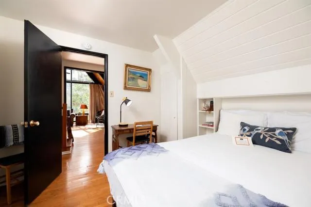 443 State Hwy 173, Lake Arrowhead, California 92352