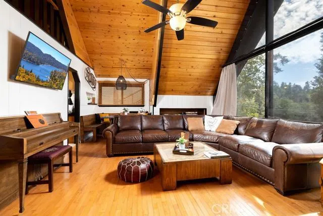 443 State Hwy 173, Lake Arrowhead, California 92352