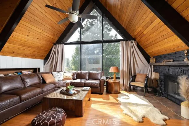 443 State Hwy 173, Lake Arrowhead, California 92352