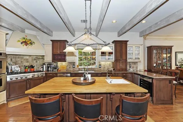 27434 Meadow Bay Drive, Lake Arrowhead, California 92352