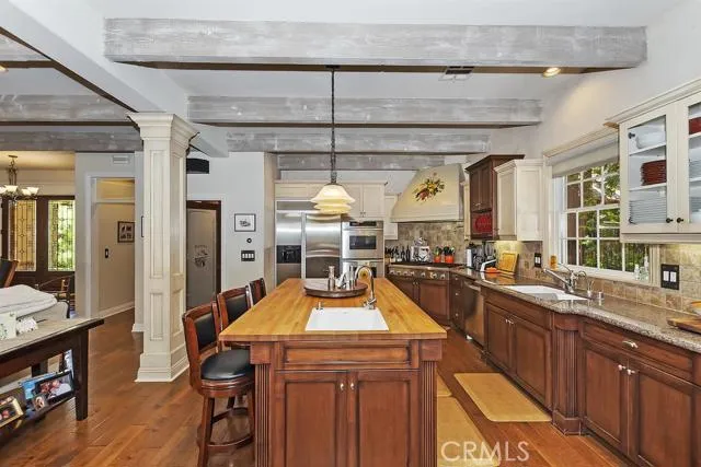 27434 Meadow Bay Drive, Lake Arrowhead, California 92352