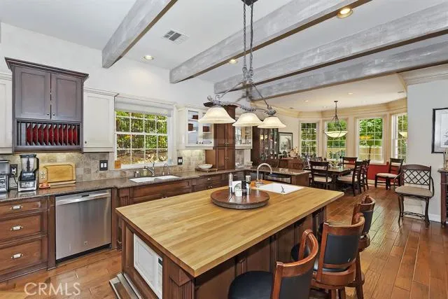 27434 Meadow Bay Drive, Lake Arrowhead, California 92352