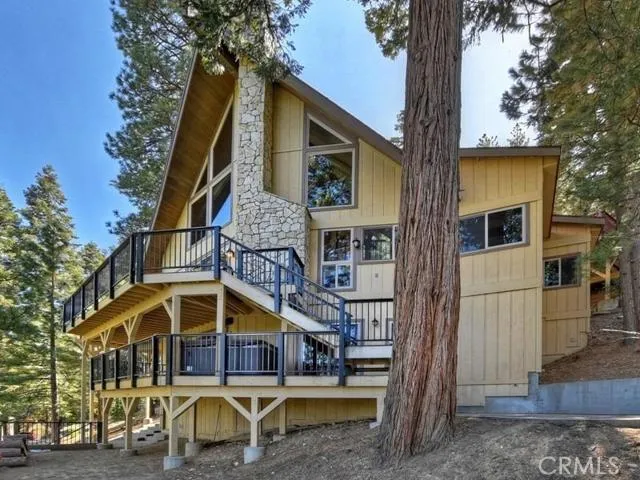 26621 Thunderbird Drive, Lake Arrowhead, California 92352