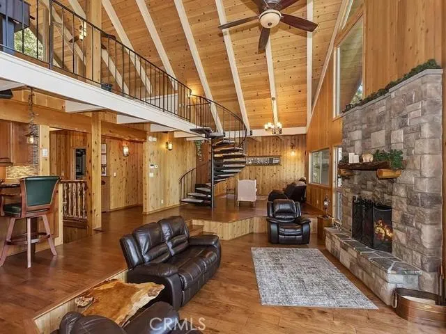 26621 Thunderbird Drive, Lake Arrowhead, California 92352
