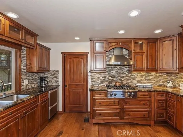 26621 Thunderbird Drive, Lake Arrowhead, California 92352