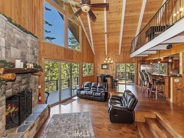 26621 Thunderbird Drive, Lake Arrowhead, California 92352