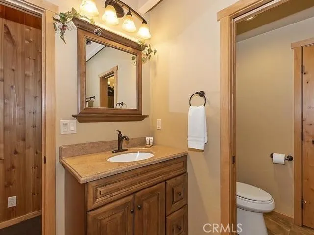 26621 Thunderbird Drive, Lake Arrowhead, California 92352