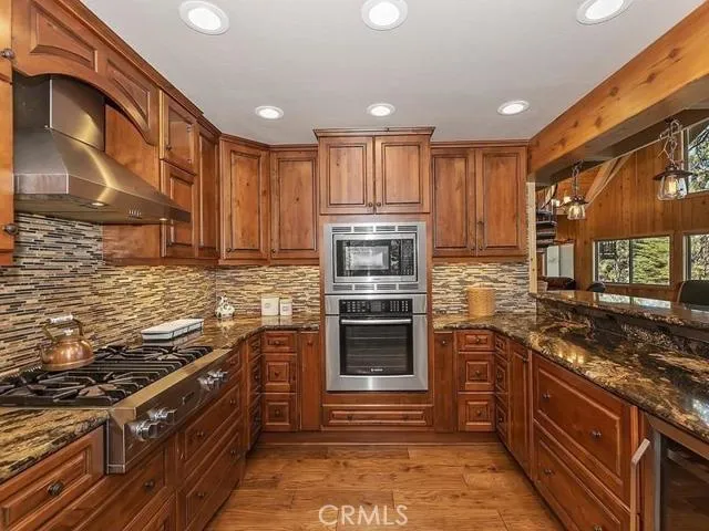 26621 Thunderbird Drive, Lake Arrowhead, California 92352