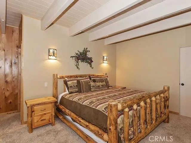 26621 Thunderbird Drive, Lake Arrowhead, California 92352