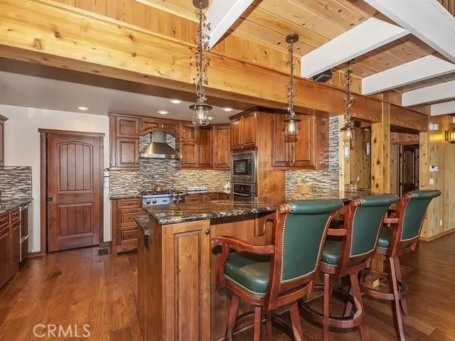 26621 Thunderbird Drive, Lake Arrowhead, California 92352