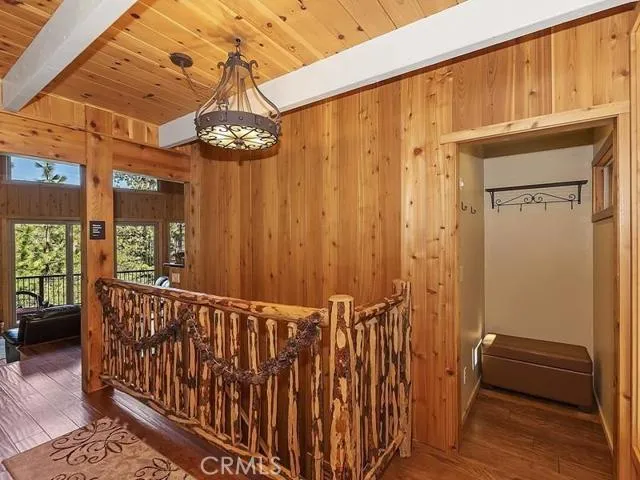 26621 Thunderbird Drive, Lake Arrowhead, California 92352