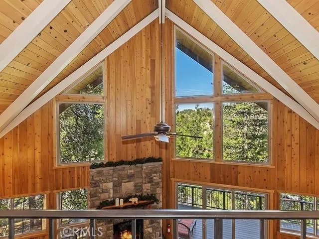 26621 Thunderbird Drive, Lake Arrowhead, California 92352