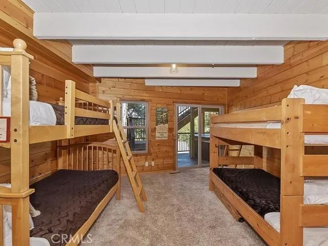 26621 Thunderbird Drive, Lake Arrowhead, California 92352