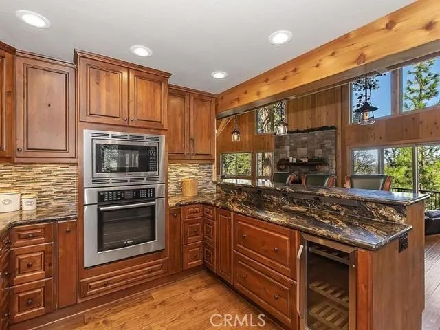 26621 Thunderbird Drive, Lake Arrowhead, California 92352