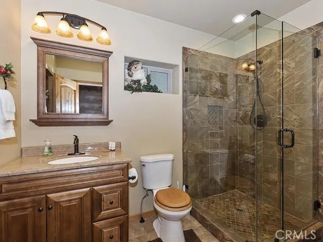26621 Thunderbird Drive, Lake Arrowhead, California 92352