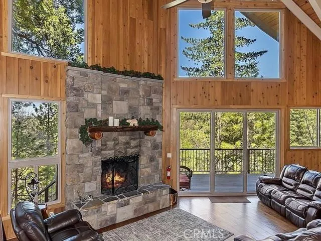 26621 Thunderbird Drive, Lake Arrowhead, California 92352