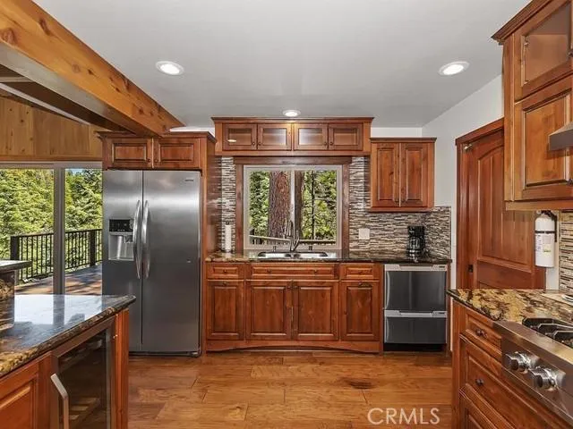 26621 Thunderbird Drive, Lake Arrowhead, California 92352