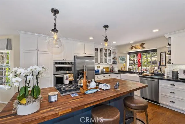 27402 North Bay Road, Lake Arrowhead, California 92352