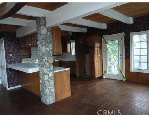 755 Grass Valley Road, Lake Arrowhead, California 92352
