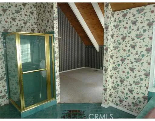 755 Grass Valley Road, Lake Arrowhead, California 92352