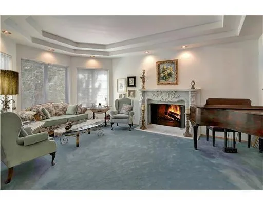 27200 Peninsula Drive, Lake Arrowhead, California 92352