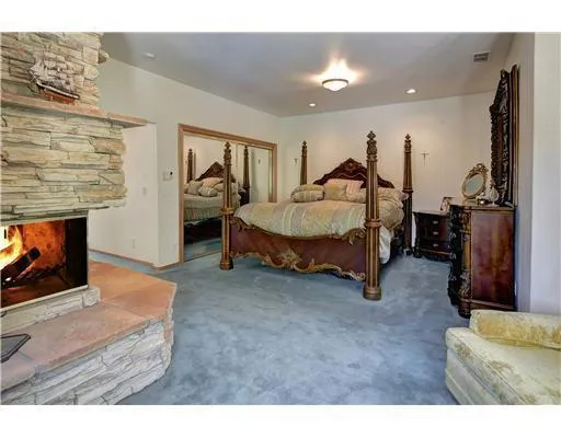 27200 Peninsula Drive, Lake Arrowhead, California 92352