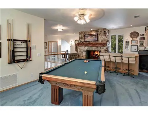 27200 Peninsula Drive, Lake Arrowhead, California 92352