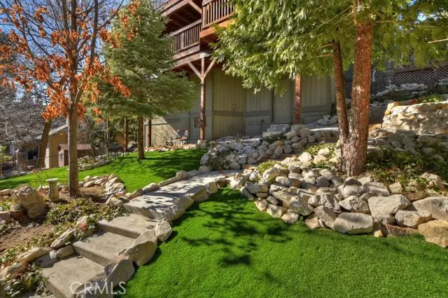 27388 Elmwood Drive, Lake Arrowhead, California 92352