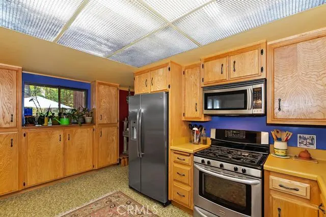 400 Bel Air Drive, Lake Arrowhead, California 92352