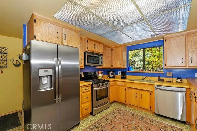 400 Bel Air Drive, Lake Arrowhead, California 92352