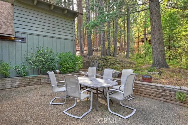 400 Bel Air Drive, Lake Arrowhead, California 92352