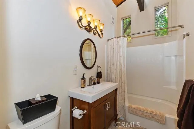 400 Bel Air Drive, Lake Arrowhead, California 92352