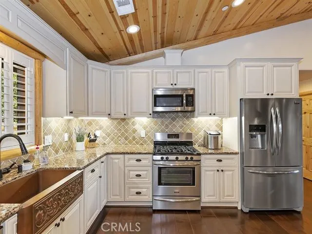 1107 Gold Mountain Drive, None, California 92314