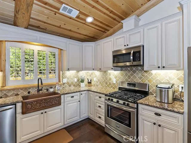1107 Gold Mountain Drive, None, California 92314
