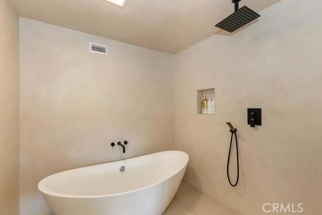 27508 Cedarwood Drive, Lake Arrowhead, California 92352
