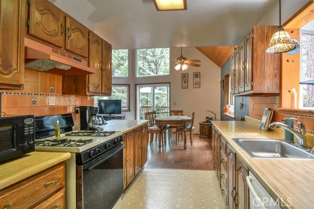26354 Forest Lane, Twin Peaks, California 92391