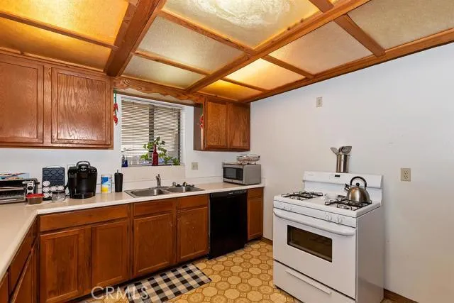 31194 Outer Highway 18 N, Running Springs, California 92382